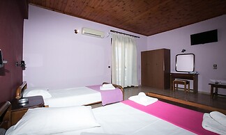 Petania Hotel & Apartments