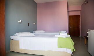 Petania Hotel & Apartments