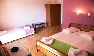 Petania Hotel & Apartments