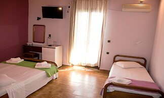 Petania Hotel & Apartments