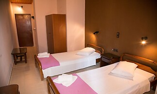 Petania Hotel & Apartments