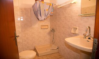 Petania Hotel & Apartments