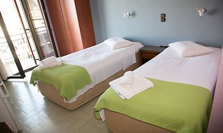 Petania Hotel & Apartments