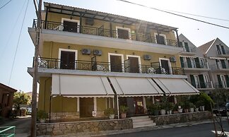 Petania Hotel & Apartments