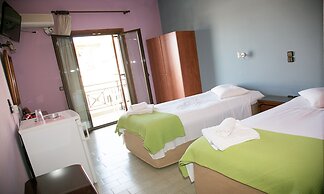 Petania Hotel & Apartments