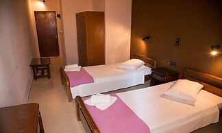 Petania Hotel & Apartments