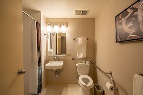 Kellogg West Conference Center and Hotel