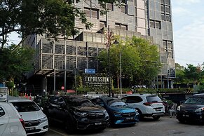 EXPRESSIONZ KLCC BY MANA-MANA