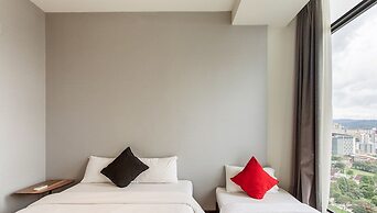 EXPRESSIONZ KLCC BY MANA-MANA