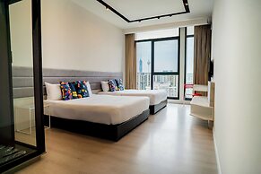 EXPRESSIONZ KLCC BY MANA-MANA