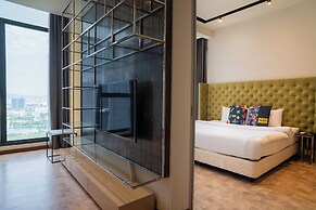 EXPRESSIONZ KLCC BY MANA-MANA