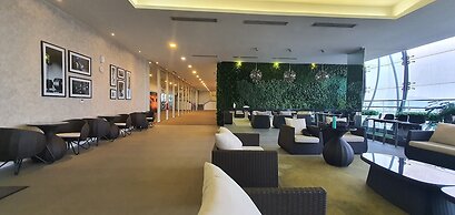 MCity Infinity pool KLCC