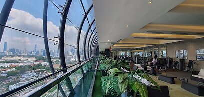 MCity Infinity pool KLCC