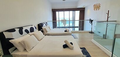 MCity Infinity pool KLCC