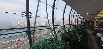 MCity Infinity pool KLCC