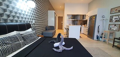 MCity Infinity pool KLCC