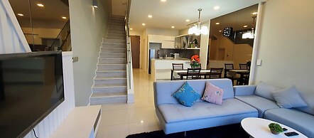 MCity Infinity pool KLCC