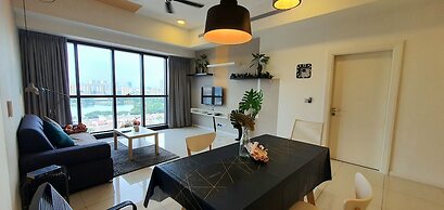 MCity Infinity pool KLCC