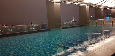MCity Infinity pool KLCC