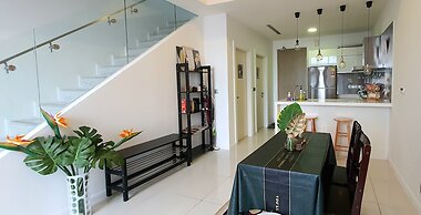 MCity Infinity pool KLCC