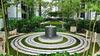 MCity Infinity pool KLCC