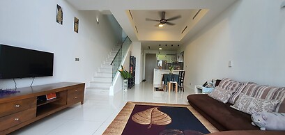 MCity Infinity pool KLCC