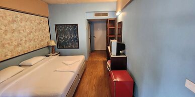 Safari Riviera Resort