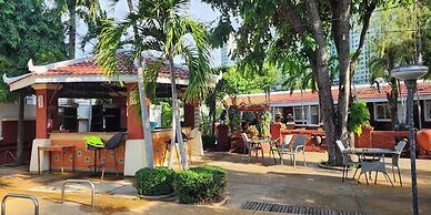 Safari Riviera Resort