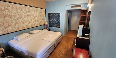 Safari Riviera Resort