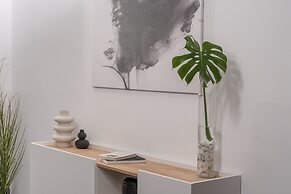 Zen Central Luxury Apartment