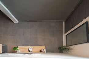 Zen Central Luxury Apartment