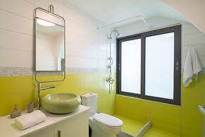 Zen Central Luxury Apartment