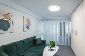 Zen Central Luxury Apartment