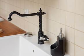 City Center Apartment by Renters