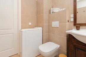 City Center Apartment by Renters