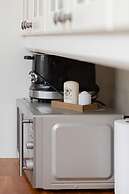 City Center Apartment by Renters