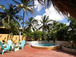 Apartment Mama Sha With Shared Pool Near Jan Thiel