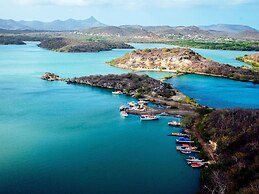 Apartment Mama Sha With Shared Pool Near Jan Thiel