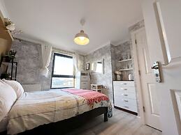 Canary Wharf two Bedroom Apartment