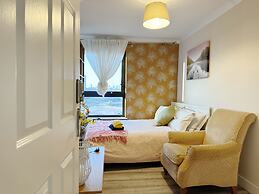 Canary Wharf two Bedroom Apartment