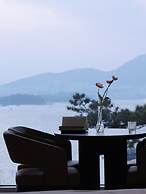 Calacatta Hotel & Resort