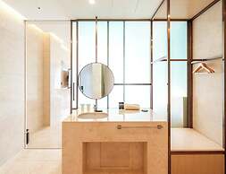 Calacatta Hotel & Resort