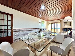 Monte Gordo Beachview 2 by Homing