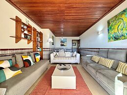 Monte Gordo Beachview 2 by Homing