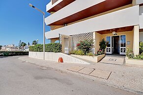 Albufeira Concept With Pool by Homing