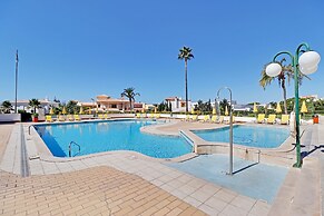 Albufeira Concept With Pool by Homing