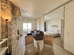 Albufeira Delight With Pool by Homing