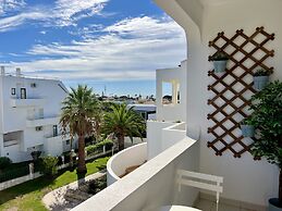 Albufeira Delight With Pool by Homing