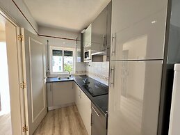 Albufeira Delight With Pool by Homing