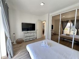 Albufeira Delight With Pool by Homing